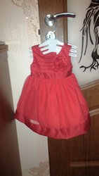 продам красное нарядное платье на девочку 6-10 месяцев,  как новое